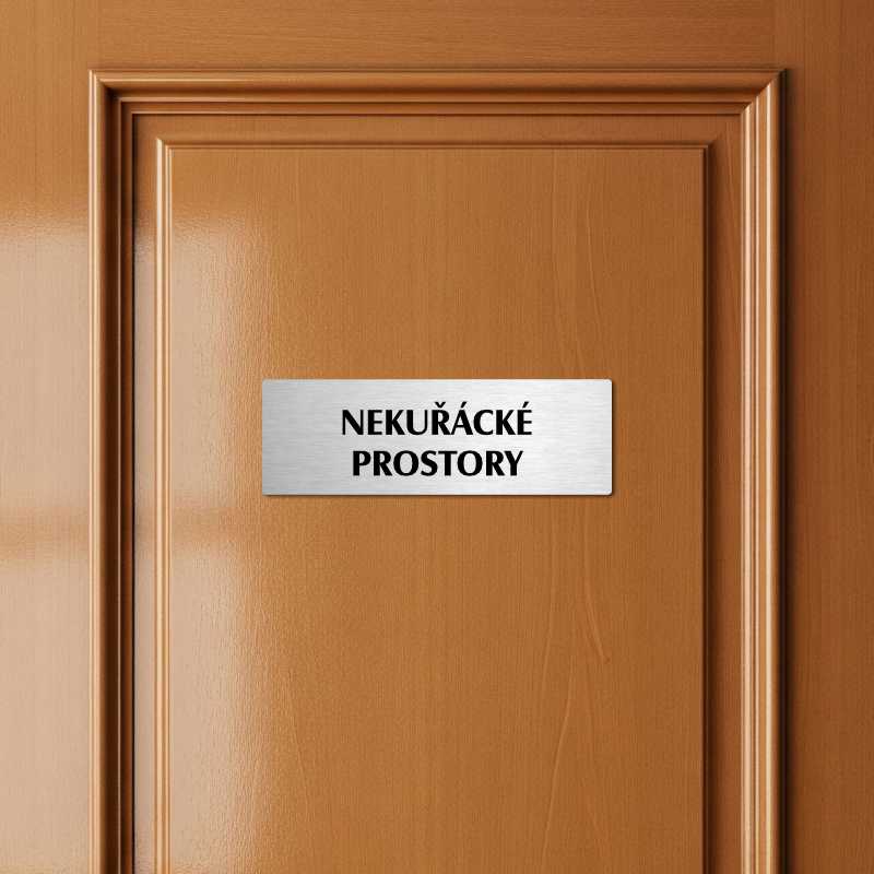 Nekuřácké prostory, 240x79mm, zlatá popiska s okrasným rámečkem  